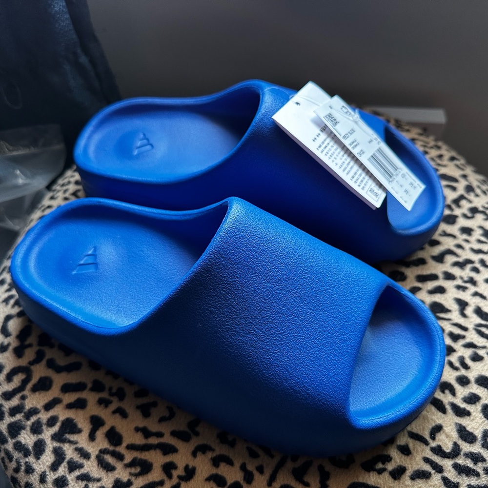 Yeezy Slides